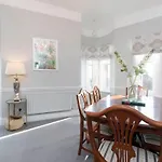 Spacious 3 Bed In Apartamento