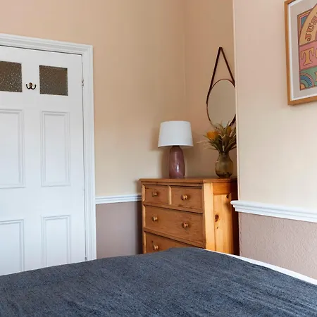 Spacious 3 Bed In *