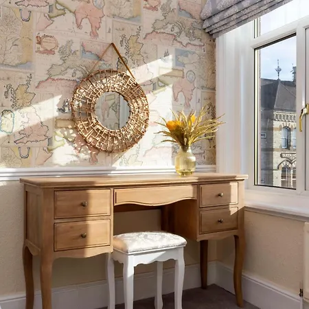 Apartment Spacious 3 Bed In *