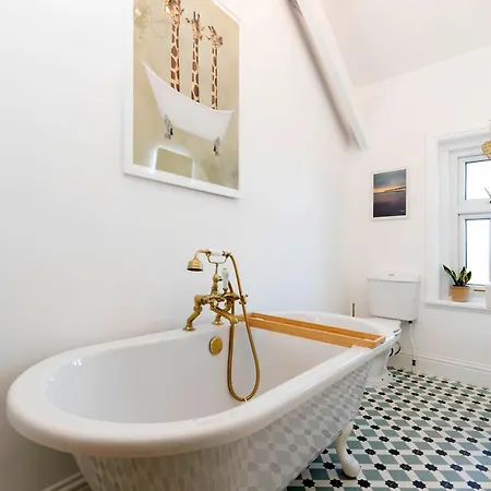 Spacious 3 Bed In * Saltburn-by-the-Sea