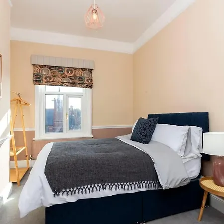 Spacious 3 Bed In